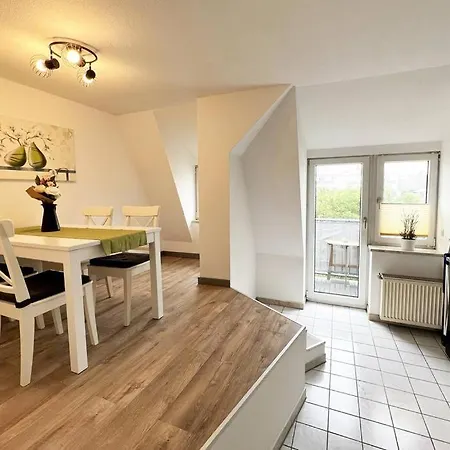 Wunderschoene Mit Balkon In Apartamento Plauen